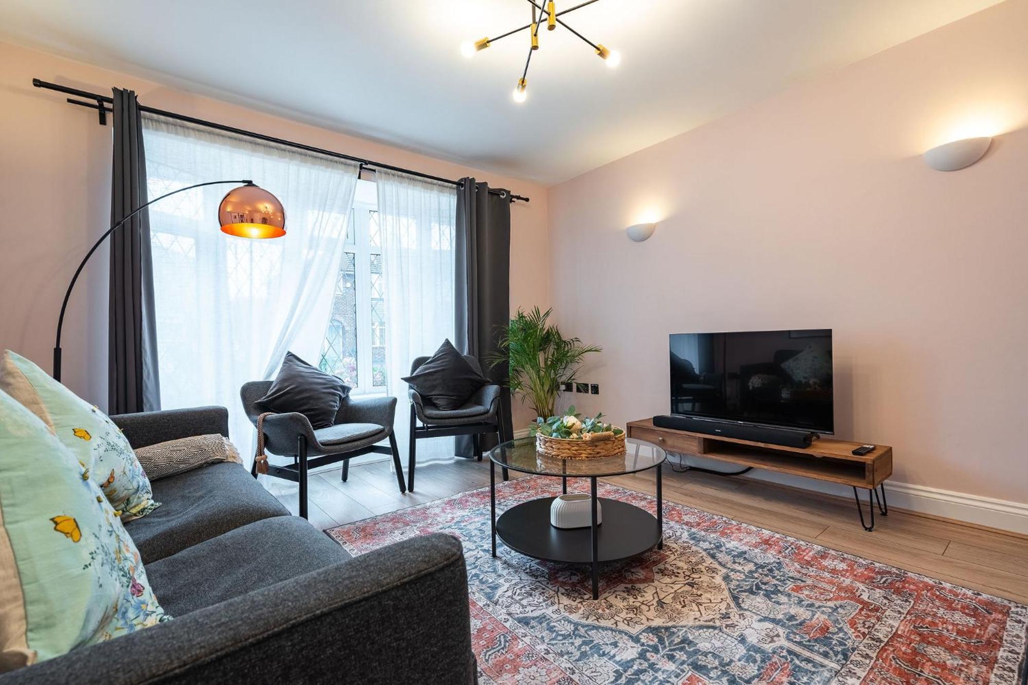 Nature Inspired Bungalow With 3 Rooms - 10 Mins From Manchester Airport Timperley Exterior foto
